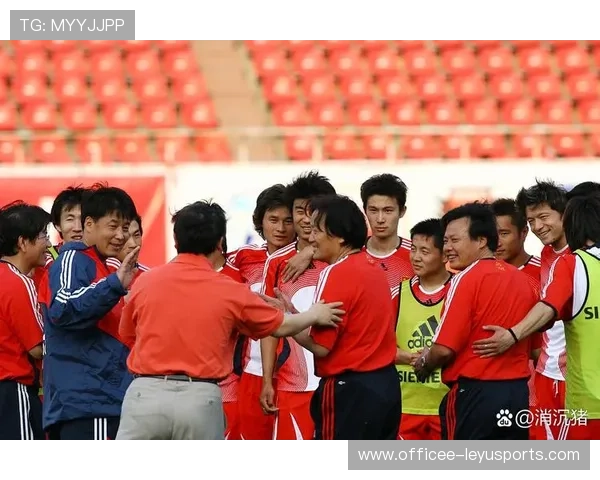 逆境中不屈:那些用信念点燃战火的足球战士 逆境中不屈:那些用信念点燃战火的足球战士